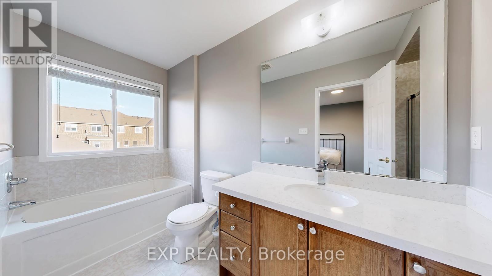 208 Lageer Drive, Whitchurch-Stouffville, Ontario  L4A 0X1 - Photo 21 - N12430517