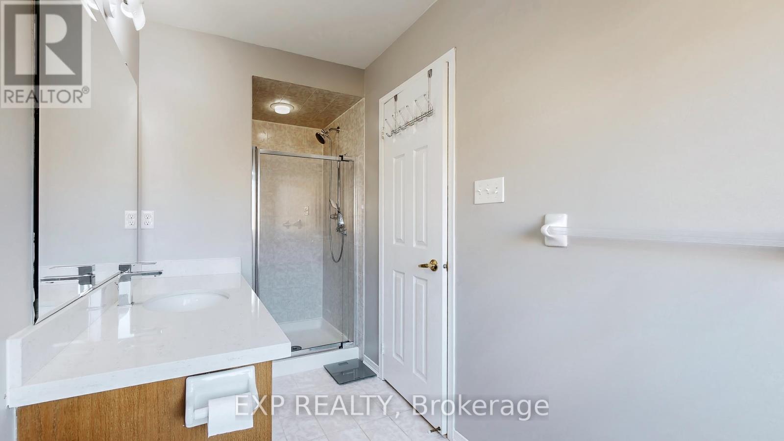 208 Lageer Drive, Whitchurch-Stouffville, Ontario  L4A 0X1 - Photo 22 - N12430517