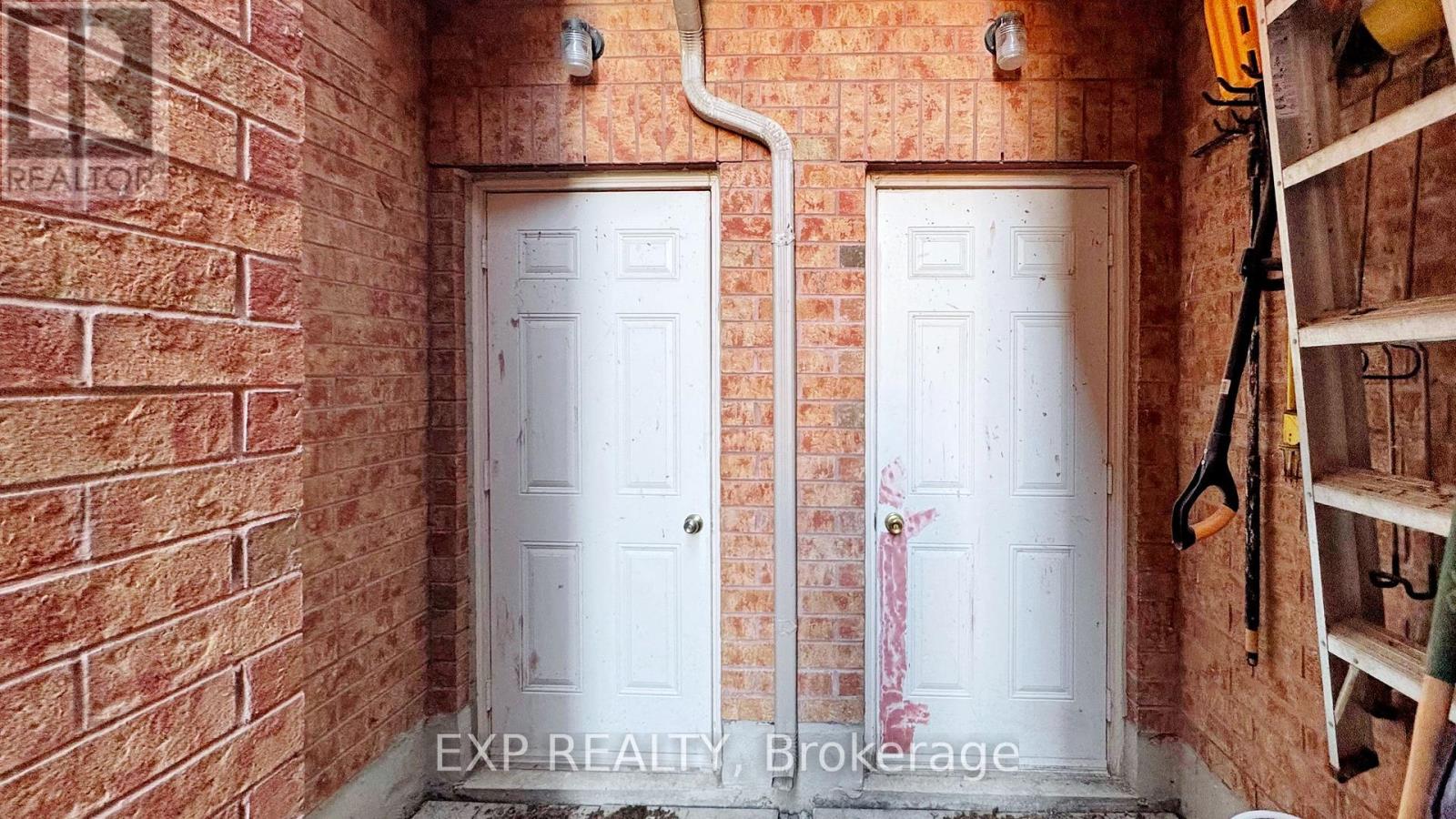 208 Lageer Drive, Whitchurch-Stouffville, Ontario  L4A 0X1 - Photo 38 - N12430517