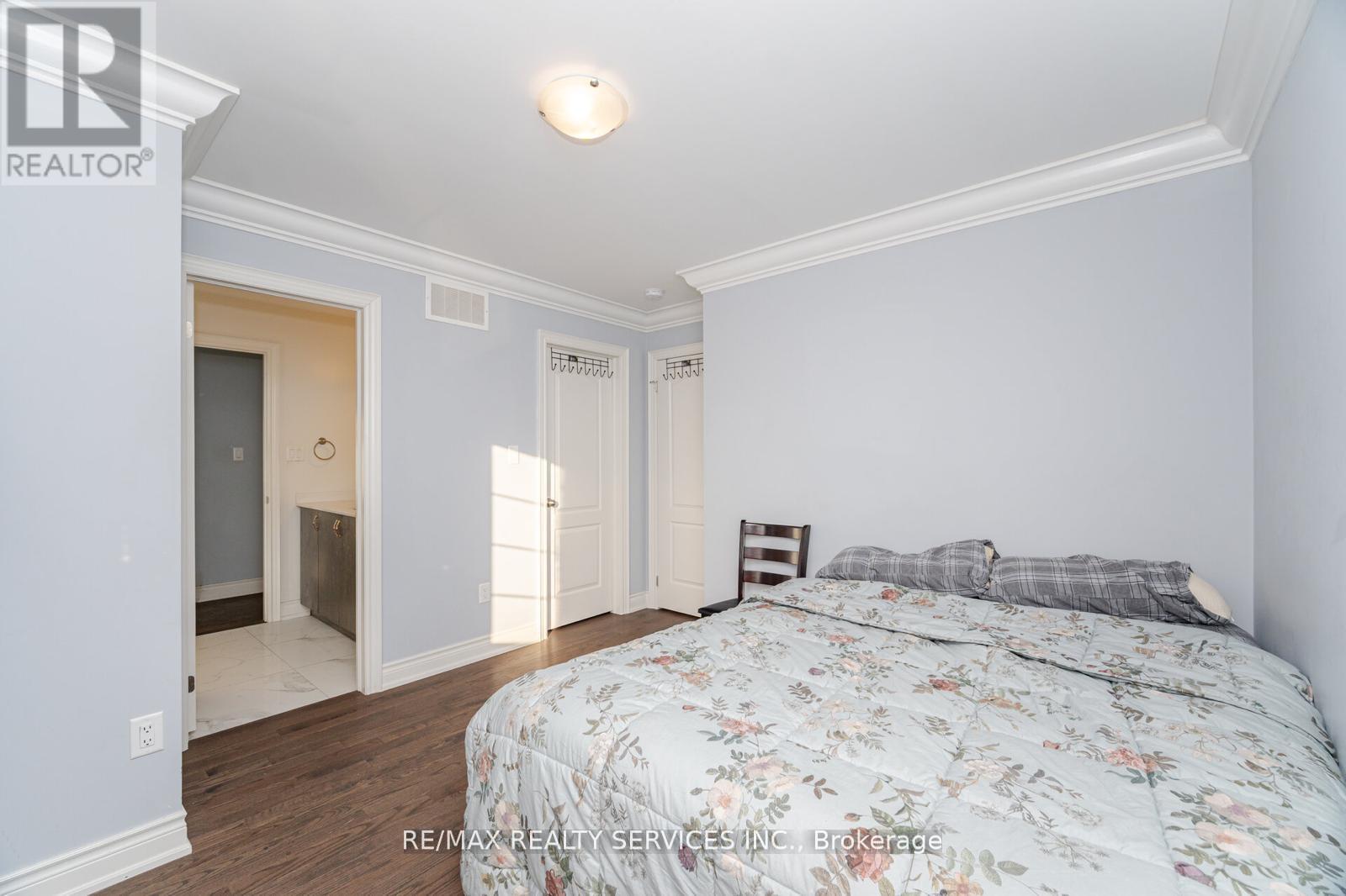 132 Meadow Vista Crescent, East Gwillimbury, Ontario  L9N 0T4 - Photo 27 - N12430535