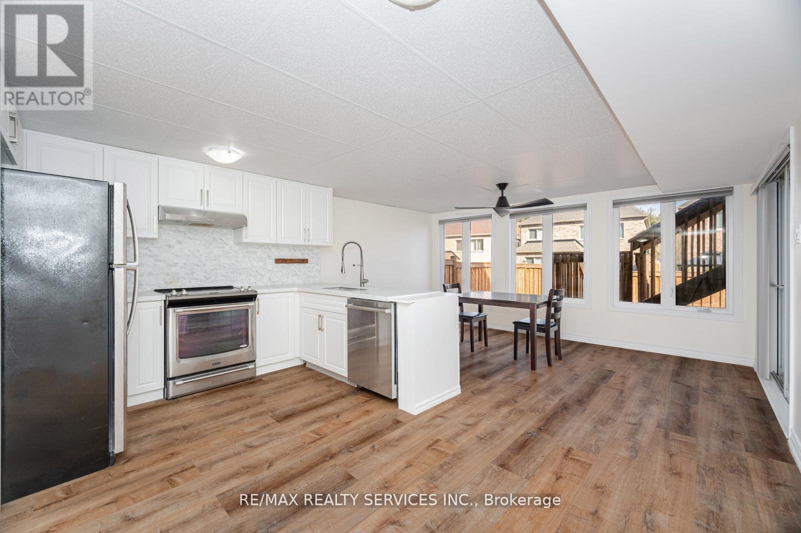 132 Meadow Vista Crescent, East Gwillimbury, Ontario  L9N 0T4 - Photo 32 - N12430535