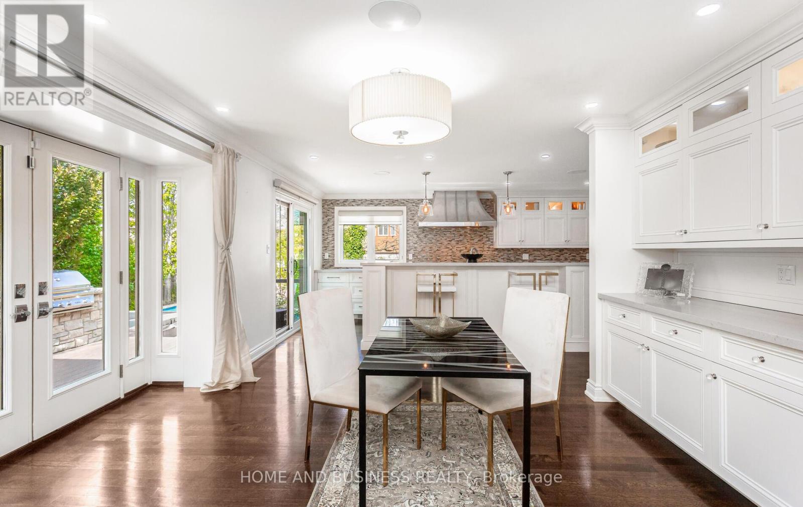 2192 Oakmead Boulevard, Oakville, Ontario  L6H 6B4 - Photo 12 - W12430528
