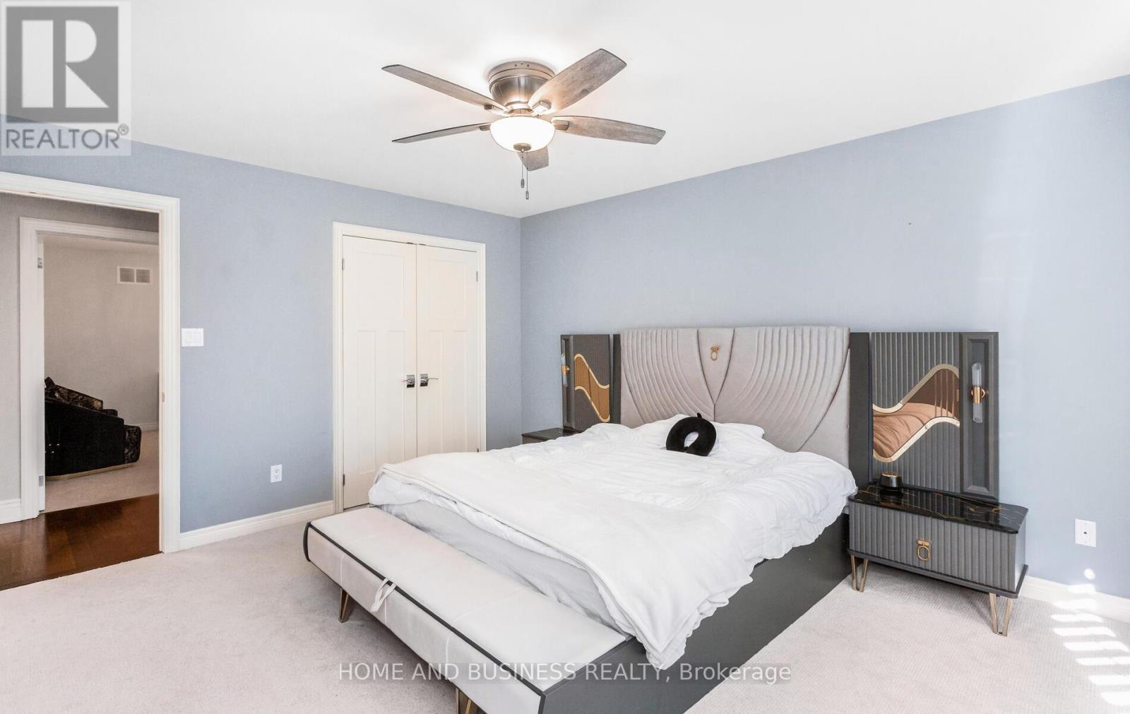 2192 Oakmead Boulevard, Oakville, Ontario  L6H 6B4 - Photo 28 - W12430528