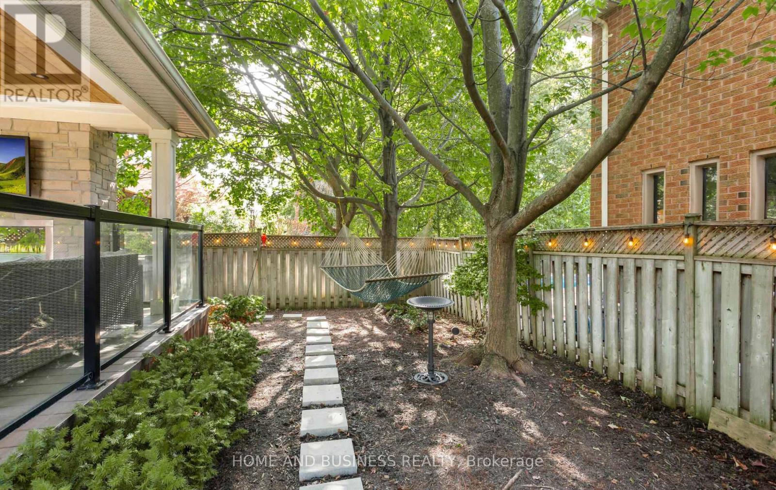 2192 Oakmead Boulevard, Oakville, Ontario  L6H 6B4 - Photo 42 - W12430528