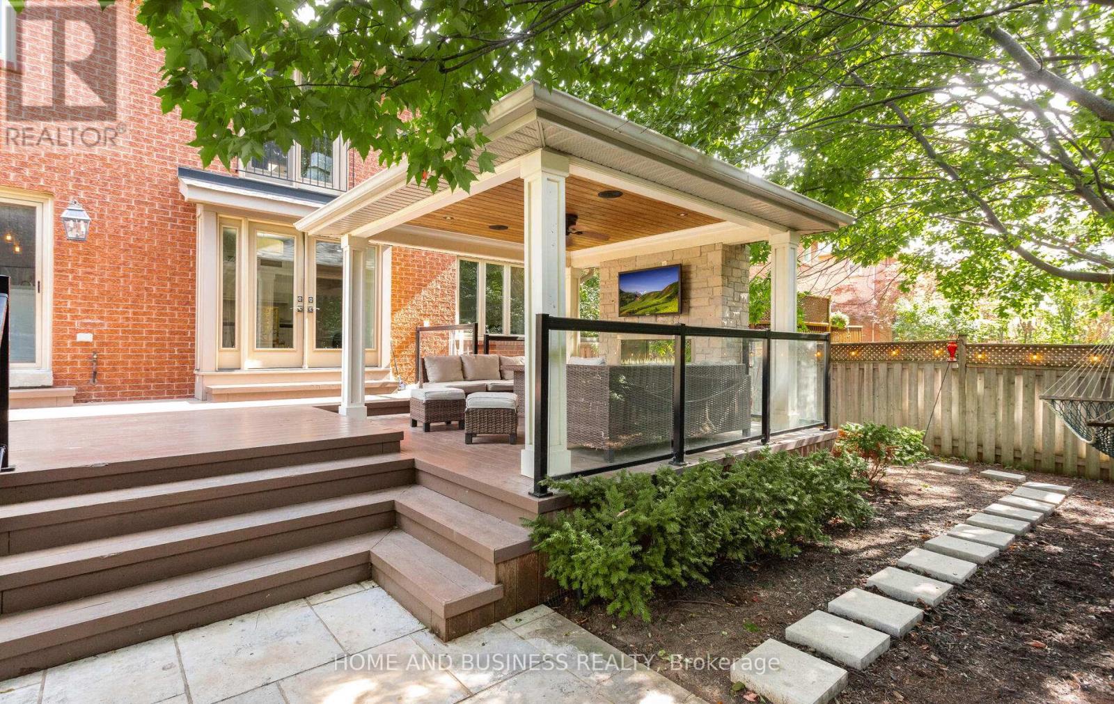 2192 Oakmead Boulevard, Oakville, Ontario  L6H 6B4 - Photo 43 - W12430528