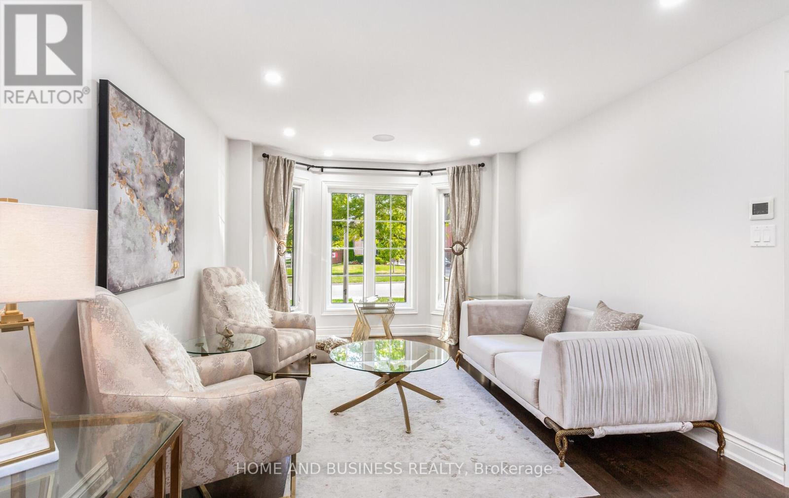 2192 Oakmead Boulevard, Oakville, Ontario  L6H 6B4 - Photo 7 - W12430528