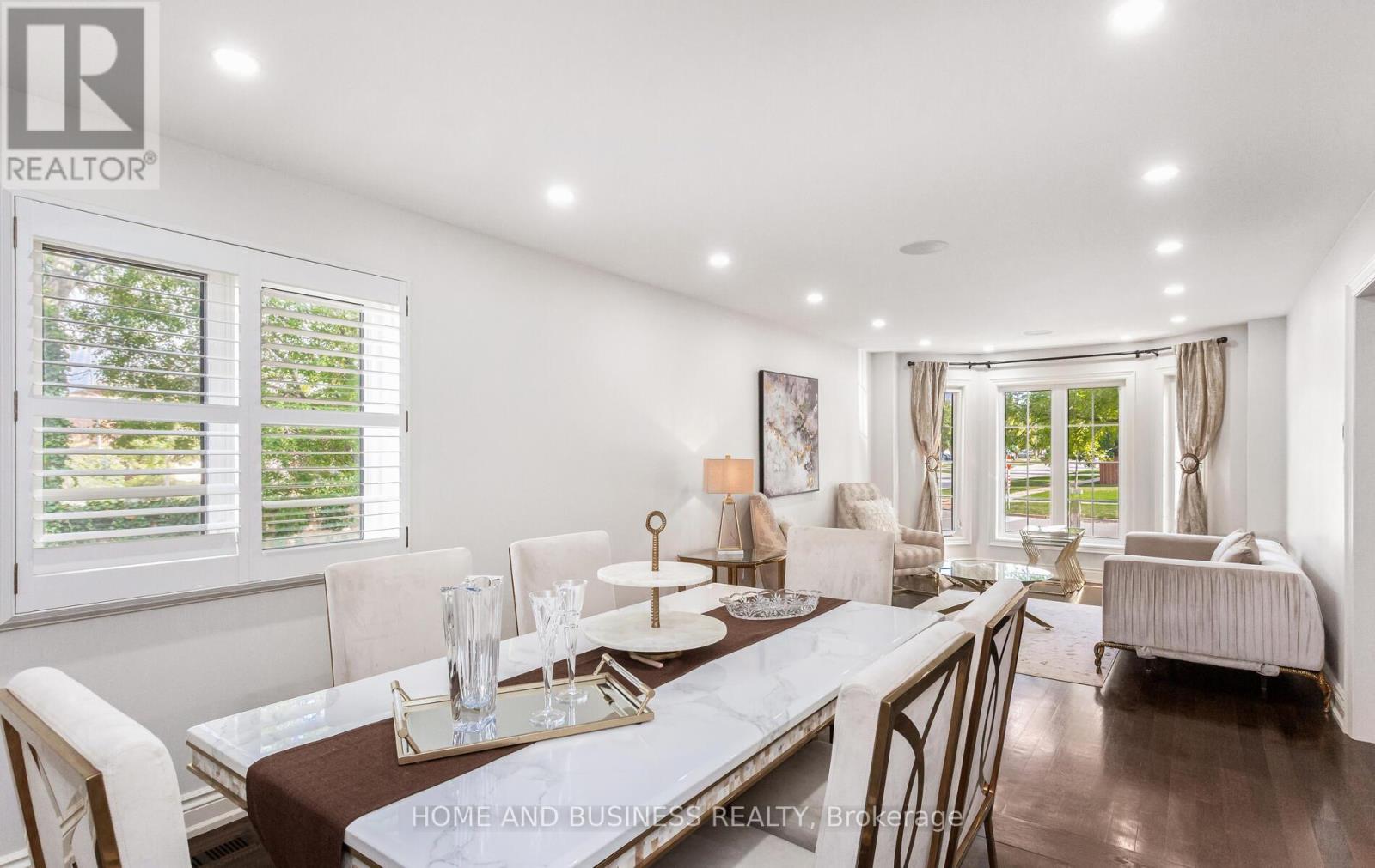 2192 Oakmead Boulevard, Oakville, Ontario  L6H 6B4 - Photo 8 - W12430528