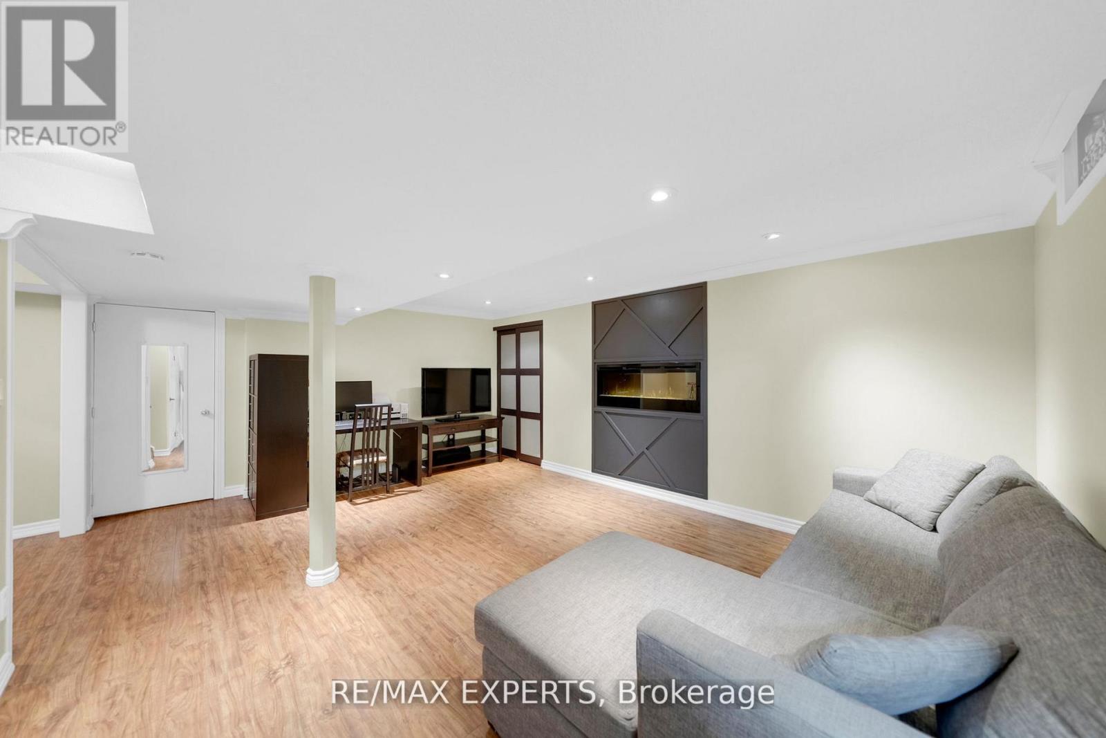 44 Sunkist Valley Road, Caledon, Ontario  L7E 1T1 - Photo 34 - W12430529