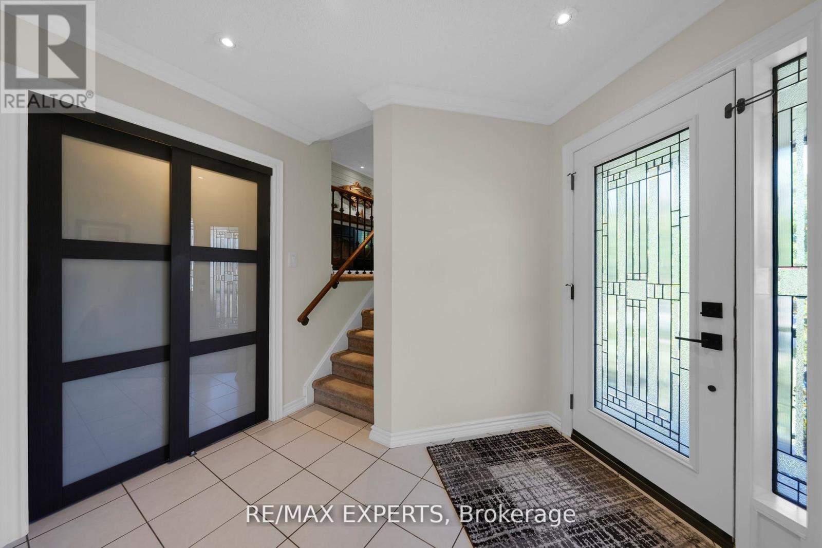 44 Sunkist Valley Road, Caledon, Ontario  L7E 1T1 - Photo 6 - W12430529