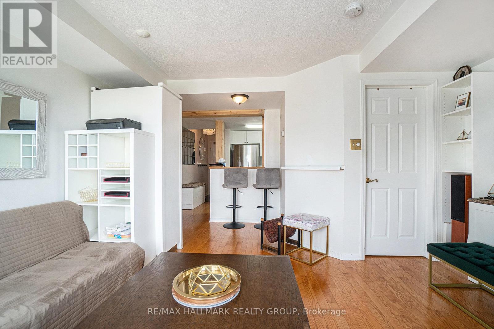 5r - 310 Central Park Drive, Ottawa, Ontario  K2C 4G4 - Photo 3 - X12430568