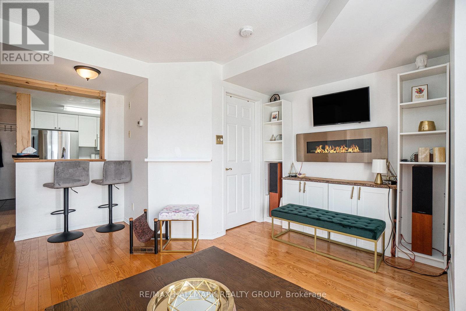5r - 310 Central Park Drive, Ottawa, Ontario  K2C 4G4 - Photo 4 - X12430568