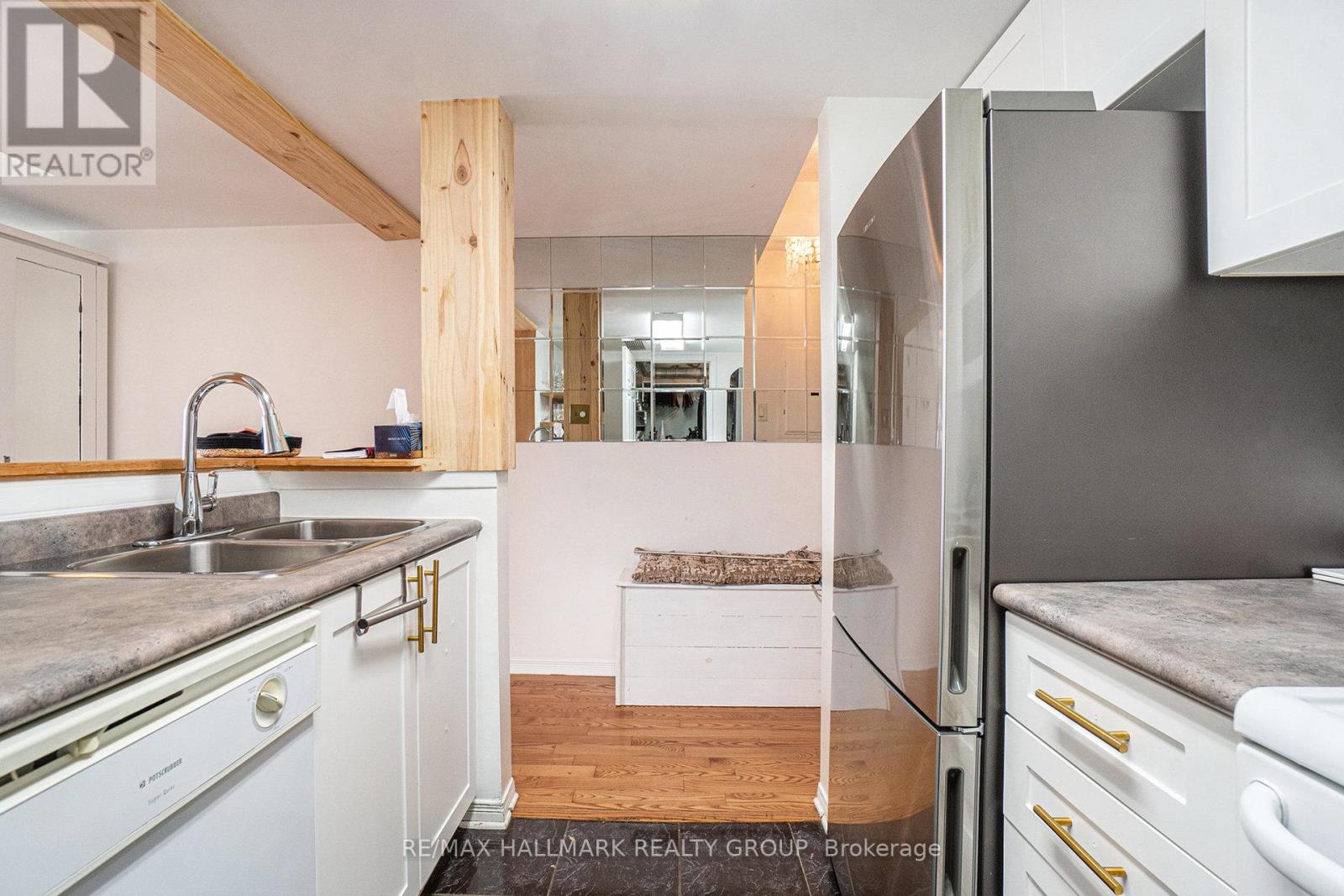 5r - 310 Central Park Drive, Ottawa, Ontario  K2C 4G4 - Photo 7 - X12430568