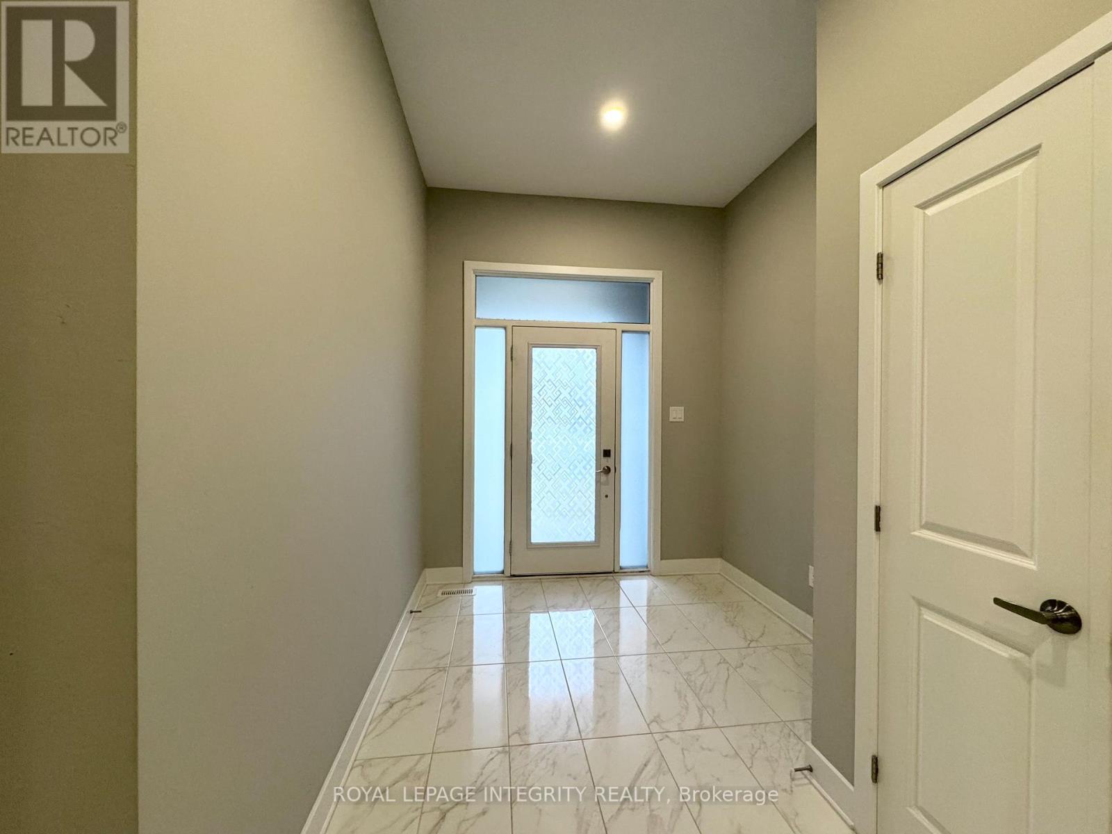 722 Twist Way, Ottawa, Ontario  K2V 0M8 - Photo 3 - X12430571