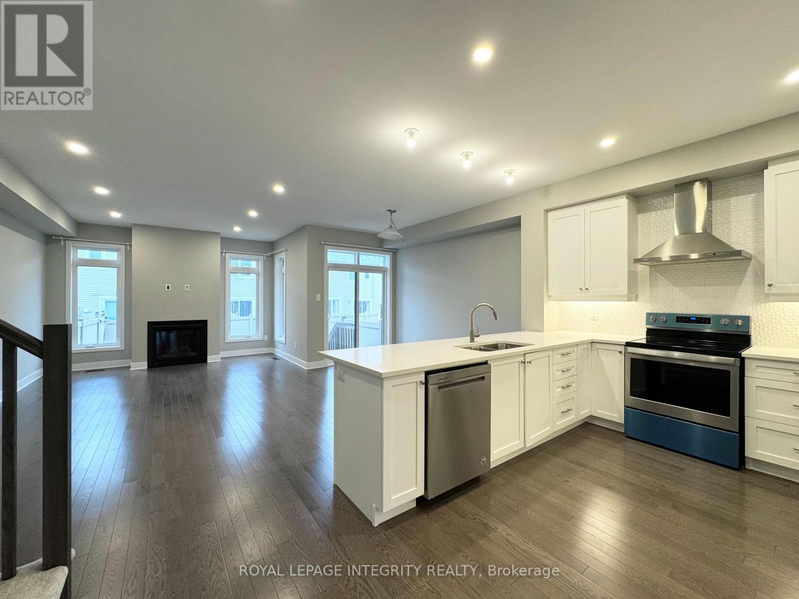 722 Twist Way, Ottawa, Ontario  K2V 0M8 - Photo 8 - X12430571