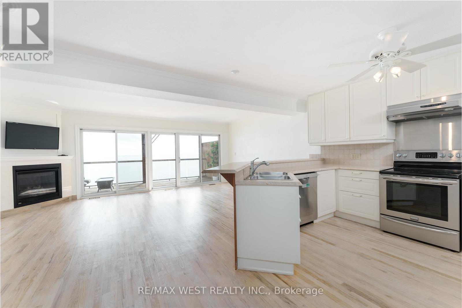 3 - 114 Brown Street, Norfolk, Ontario  N0A 1N7 - Photo 11 - X12430523