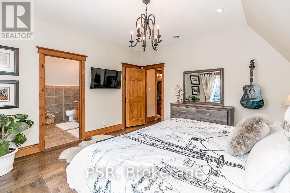 145 Snowbridge Way, Blue Mountains, Ontario  L9Y 0V1 - Photo 20 - X12430586