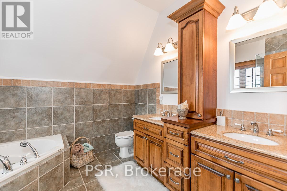 145 Snowbridge Way, Blue Mountains, Ontario  L9Y 0V1 - Photo 21 - X12430586