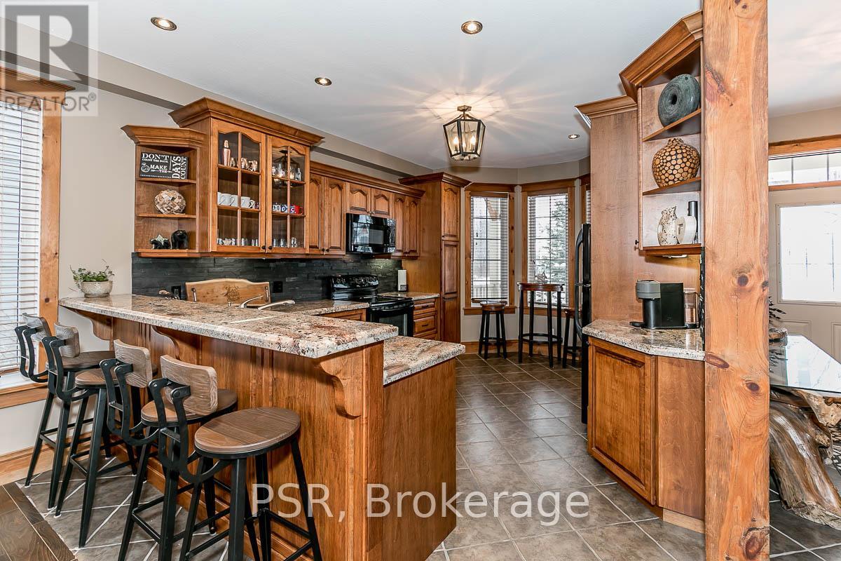 145 Snowbridge Way, Blue Mountains, Ontario  L9Y 0V1 - Photo 6 - X12430586