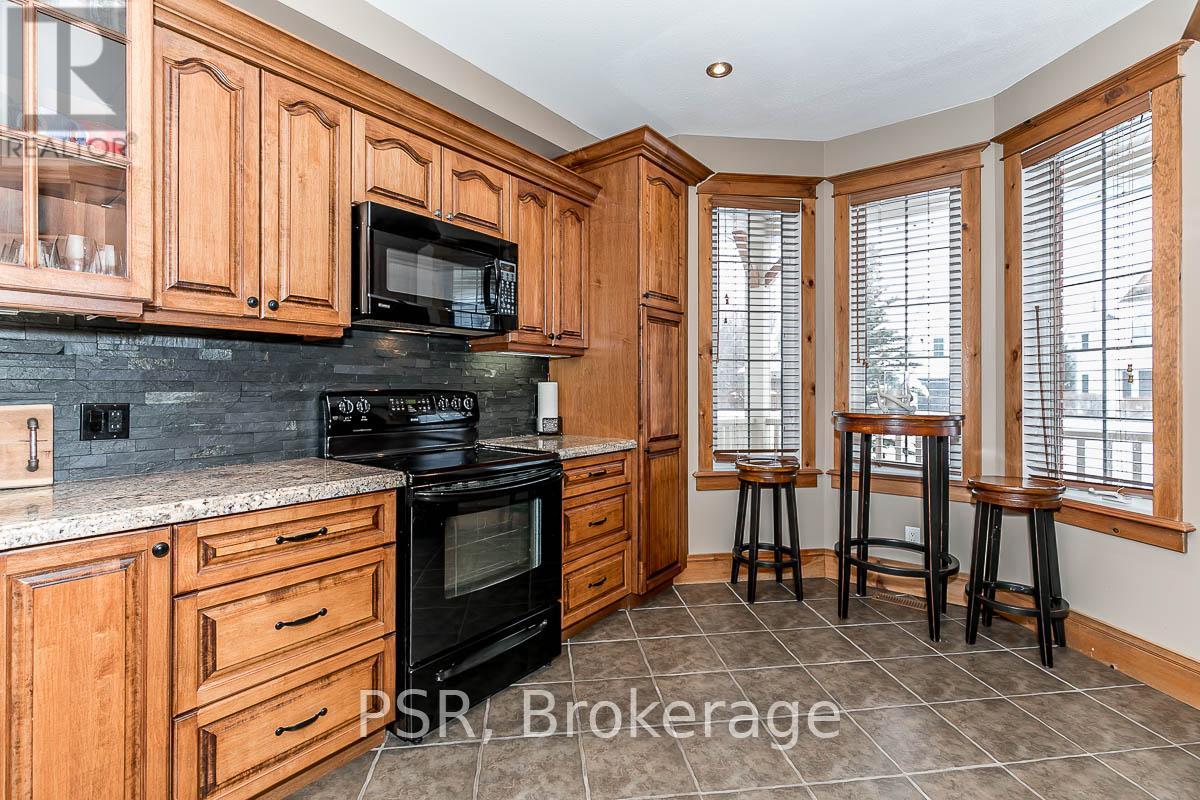 145 Snowbridge Way, Blue Mountains, Ontario  L9Y 0V1 - Photo 7 - X12430586