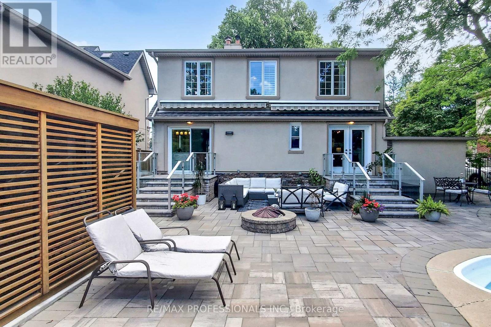 126 Laurel Avenue, Toronto, Ontario  M9B 4T6 - Photo 45 - W12419354