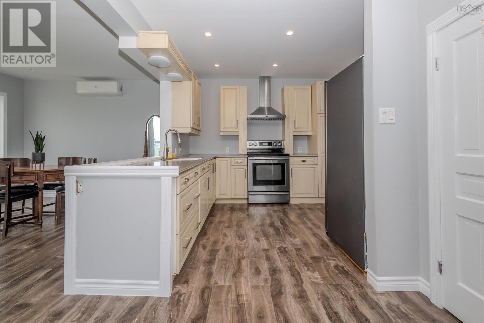 59 Cliff Street, Port Morien, Nova Scotia  B1B 1B4 - Photo 13 - 202512966