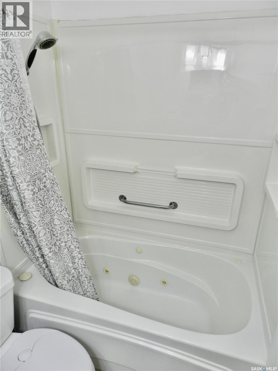 584 Butte Street, Central Butte, Saskatchewan  S0H 0H0 - Photo 16 - SK019524