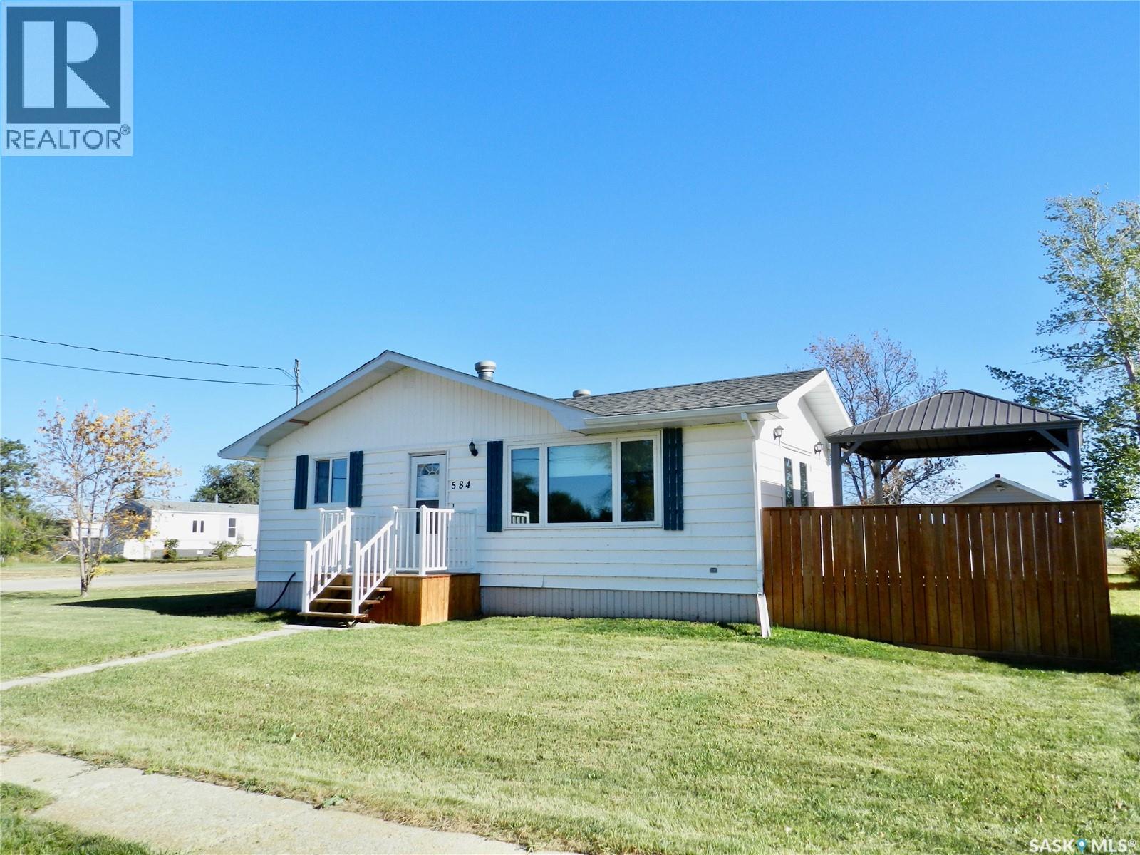 584 Butte Street, Central Butte, Saskatchewan  S0H 0H0 - Photo 2 - SK019524