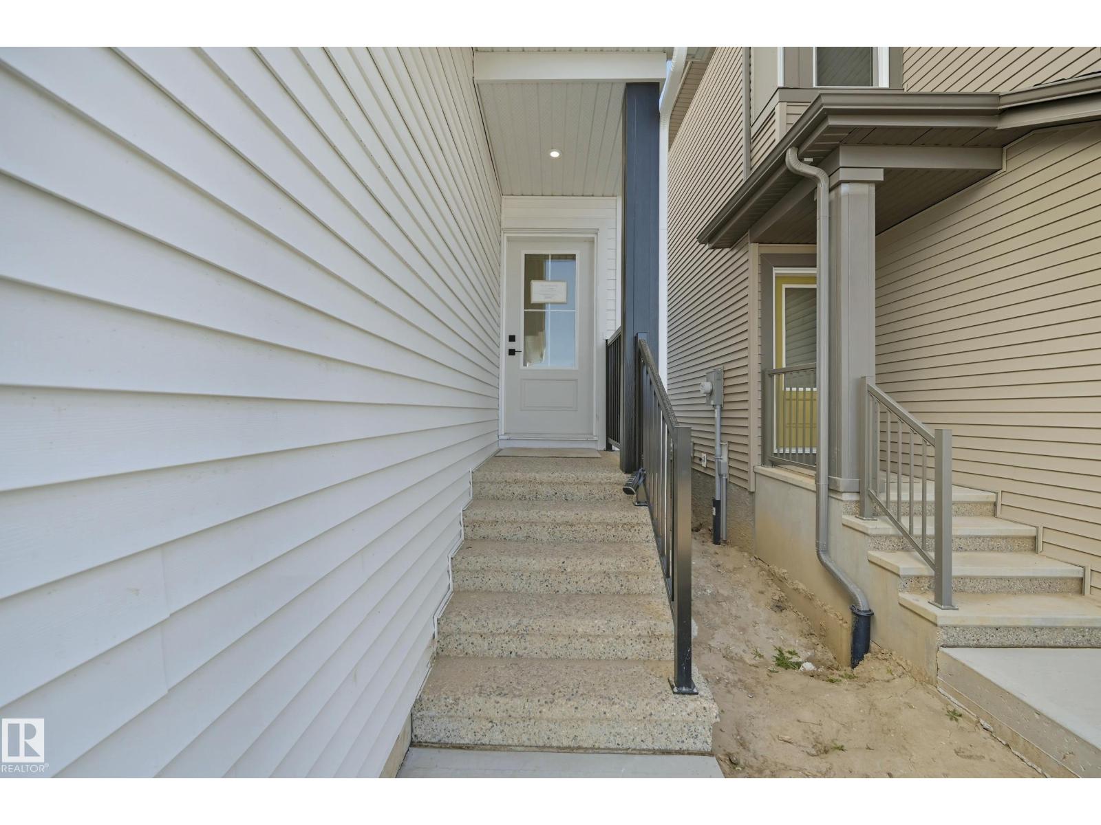 8909 223a St Nw, Edmonton, Alberta  T5T 7X2 - Photo 3 - E4459847
