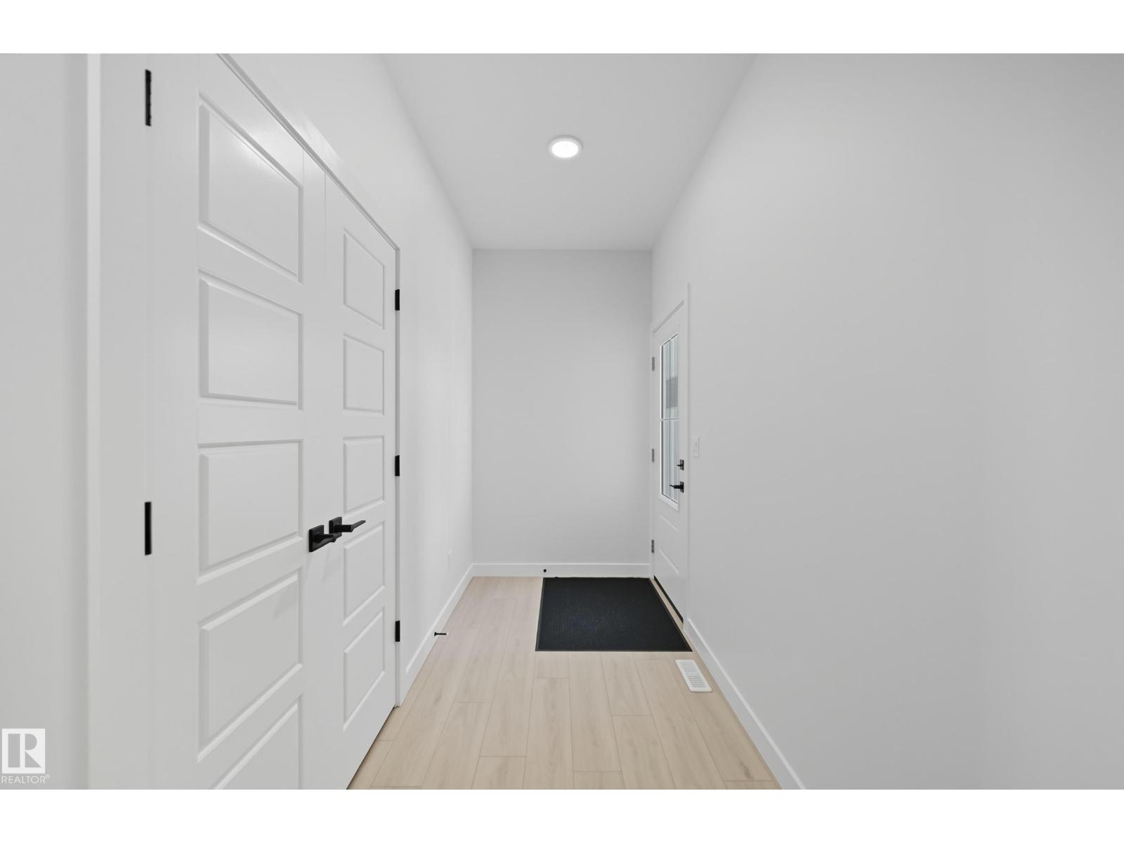 8909 223a St Nw, Edmonton, Alberta  T5T 7X2 - Photo 4 - E4459847