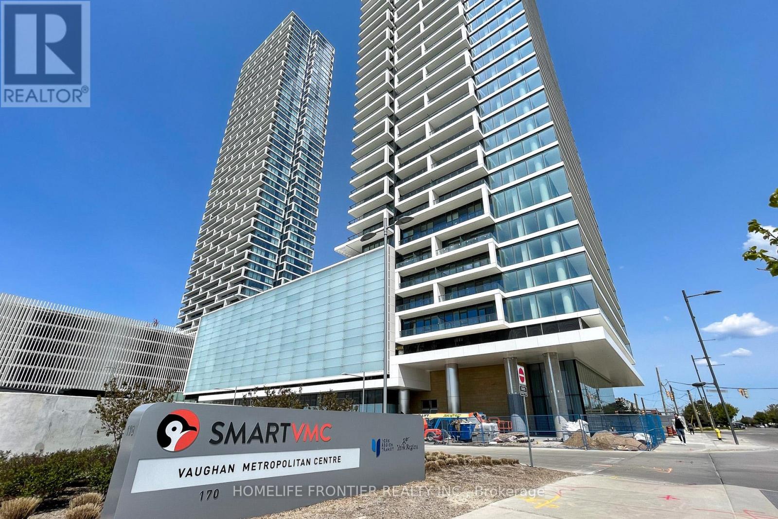 303 - 950 PORTAGE PARKWAY, Vaughan, Ontario