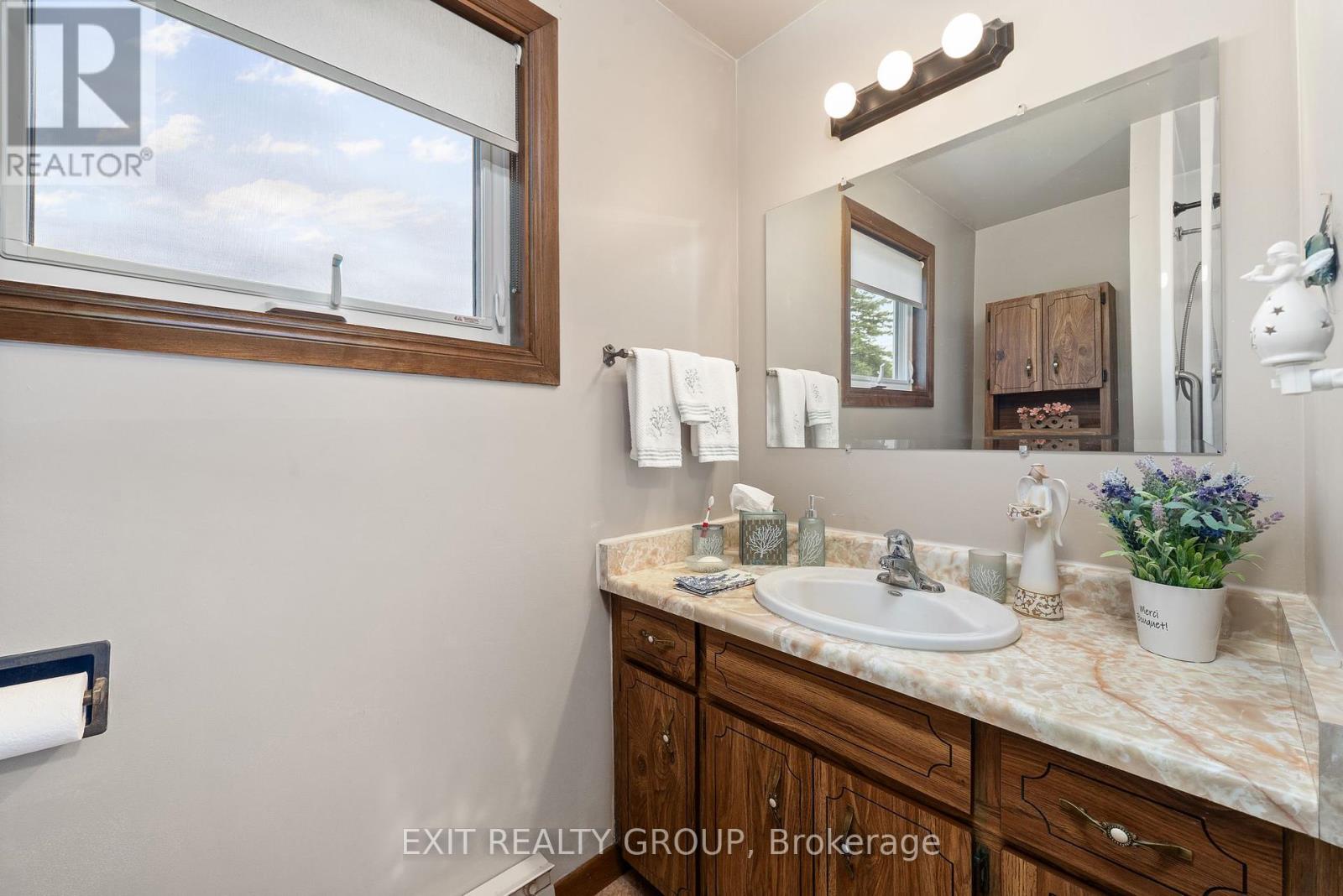 16 Queen Street W, Brighton, Ontario  K0K 1H0 - Photo 12 - X12430598