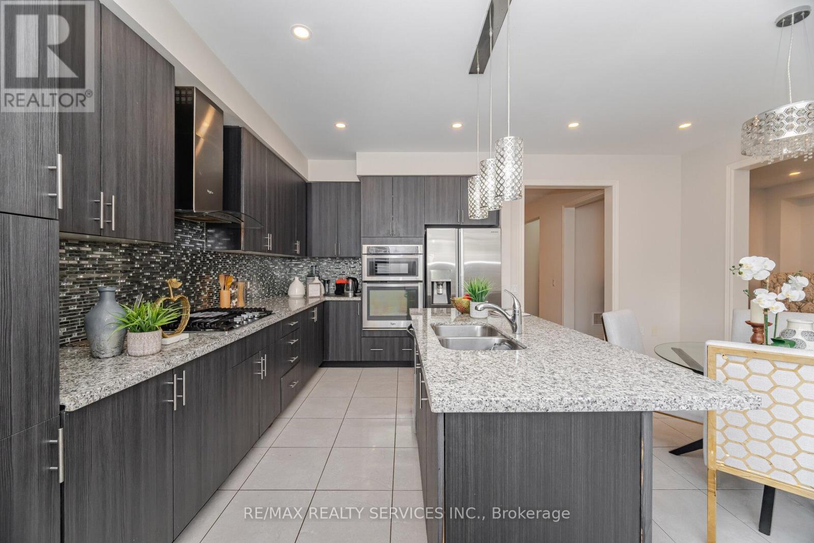 52 Blackberry Valley Crescent, Caledon, Ontario  L7C 3Z9 - Photo 13 - W12430542