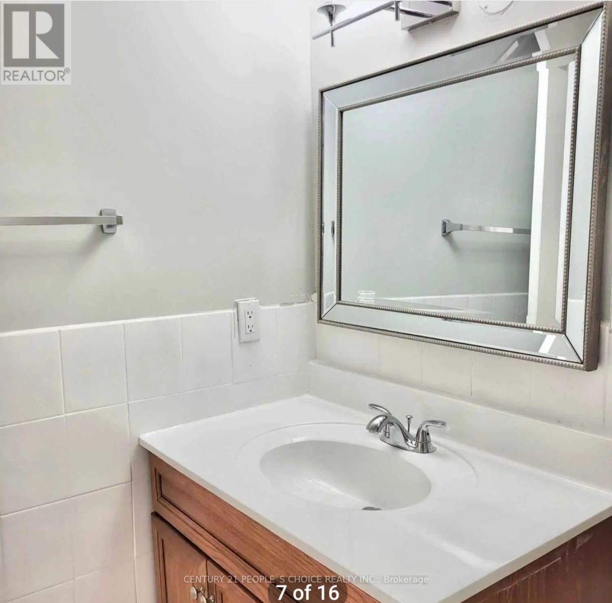 408 - 340 Dixon Road, Toronto, Ontario  M9R 1T1 - Photo 11 - W12430547