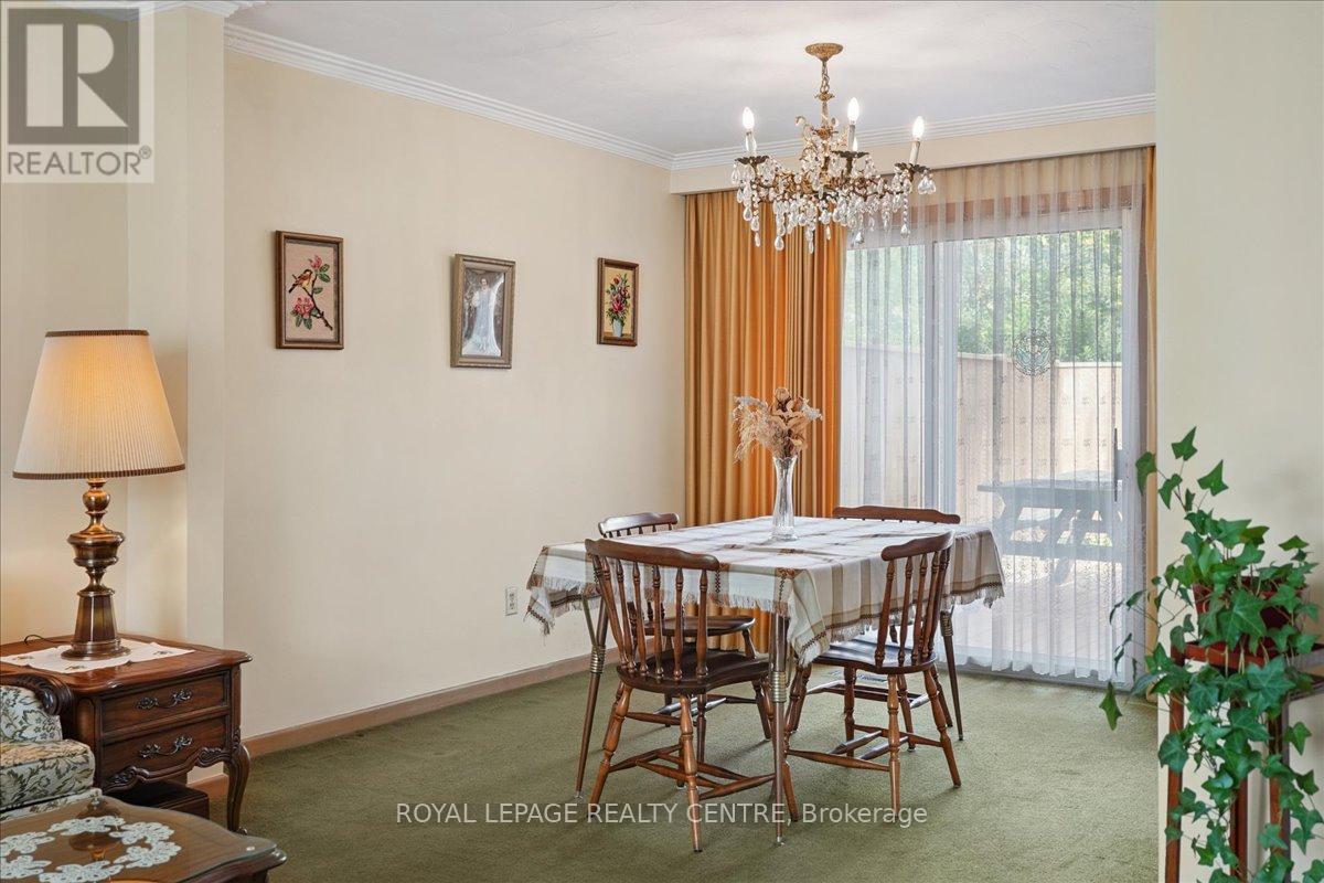 151 Redgrave Drive, Toronto, Ontario  M9R 3V8 - Photo 10 - W12430562