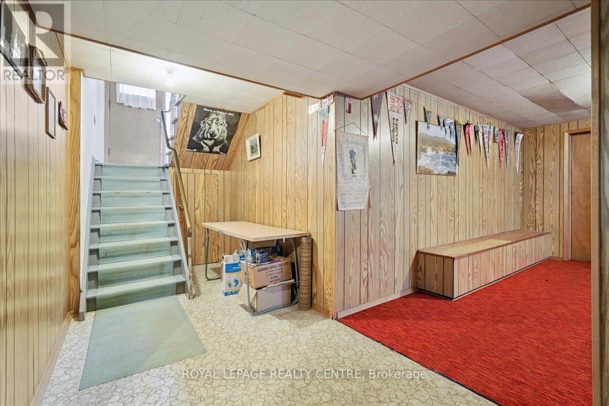 151 Redgrave Drive, Toronto, Ontario  M9R 3V8 - Photo 25 - W12430562
