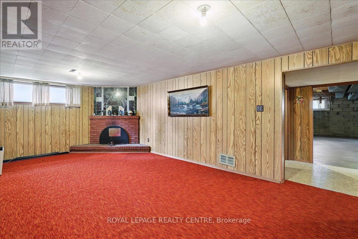 151 Redgrave Drive, Toronto, Ontario  M9R 3V8 - Photo 27 - W12430562
