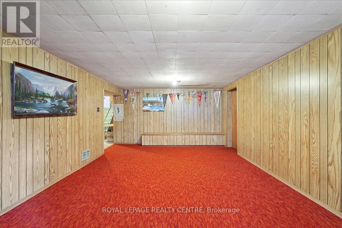 151 Redgrave Drive, Toronto, Ontario  M9R 3V8 - Photo 29 - W12430562