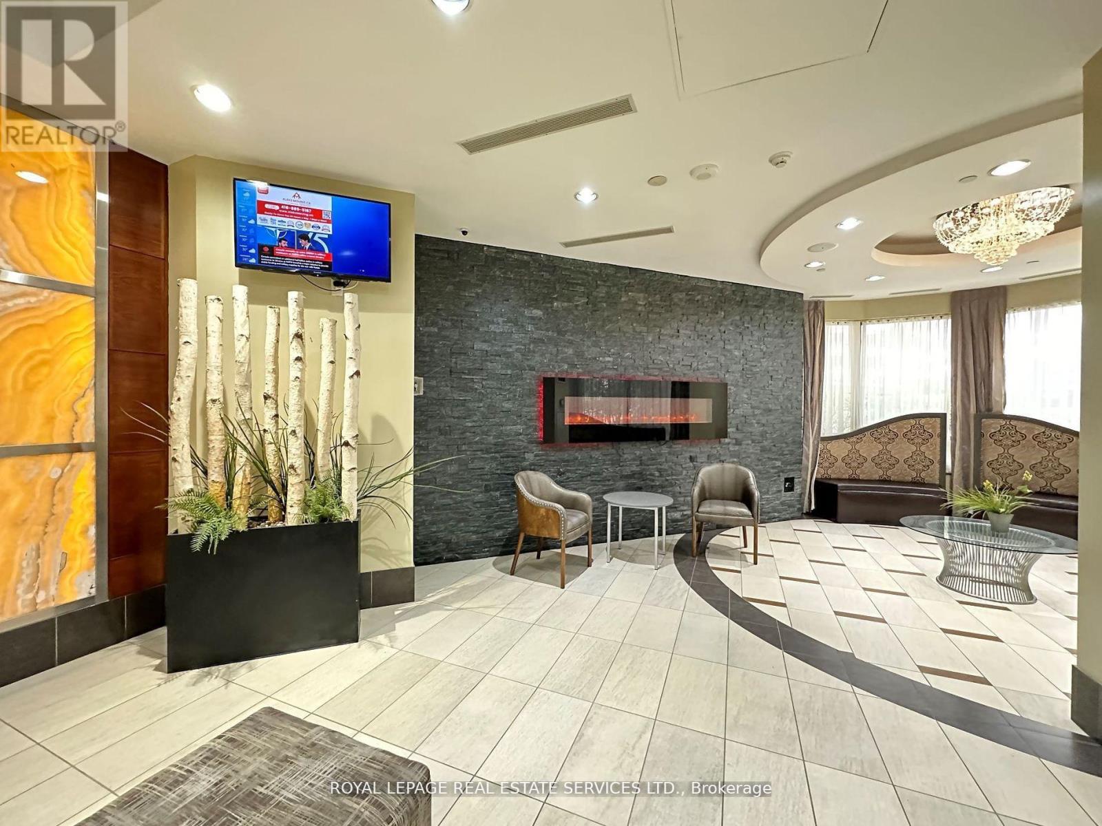 3001 - 310 Burnhamthorpe Road W, Mississauga, Ontario  L5B 4P9 - Photo 2 - W12430572