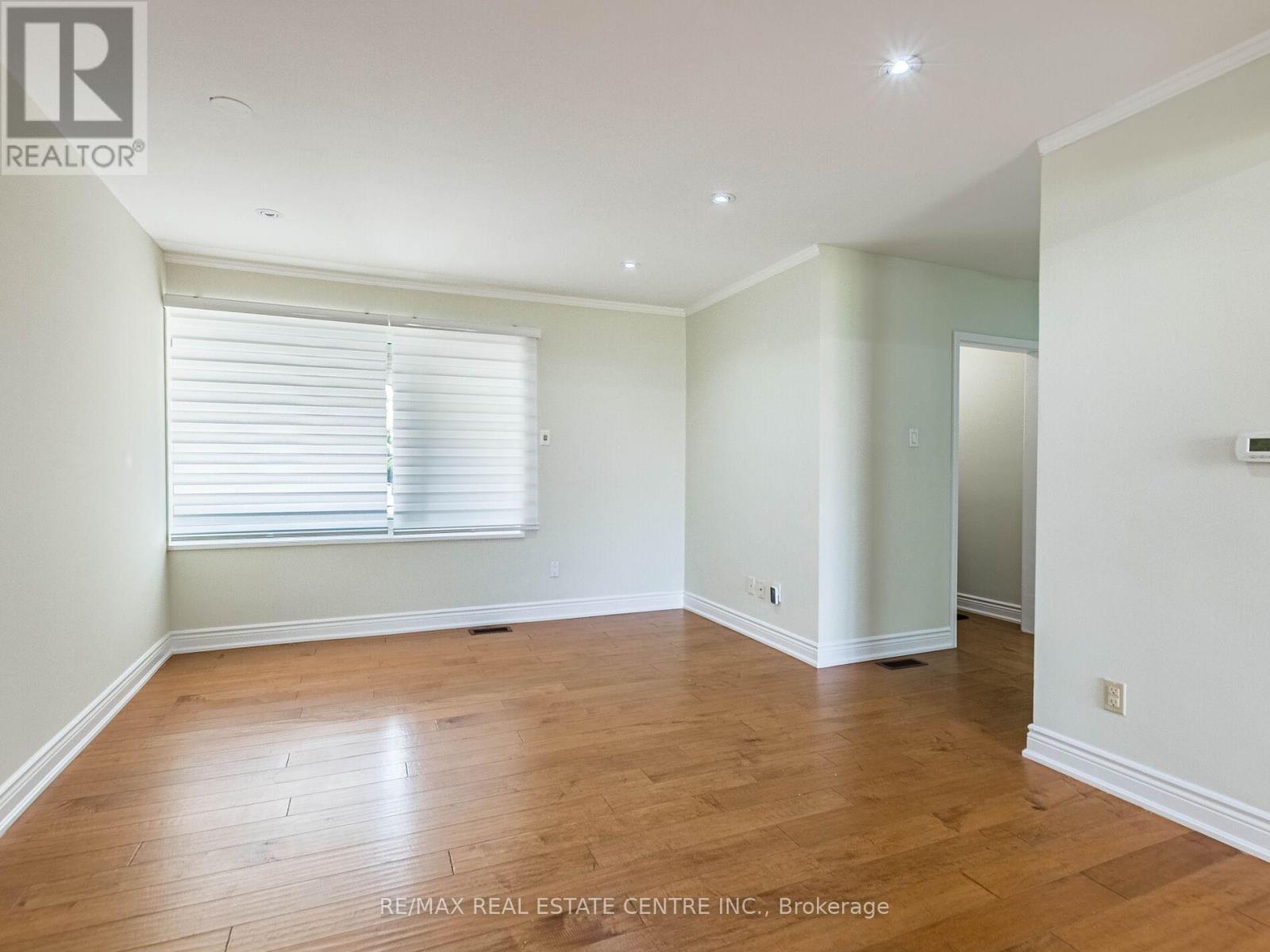 3331 Etude Drive, Mississauga, Ontario  L4T 1T4 - Photo 10 - W12430579