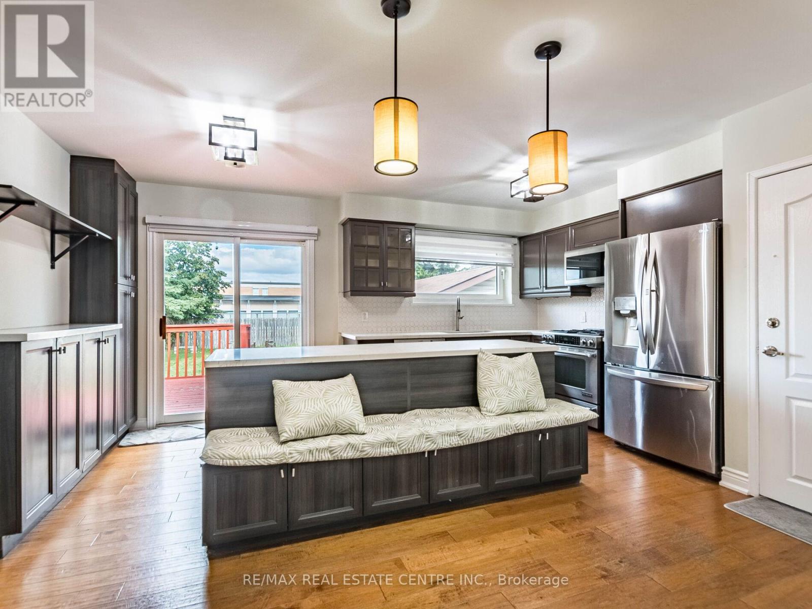 3331 Etude Drive, Mississauga, Ontario  L4T 1T4 - Photo 12 - W12430579