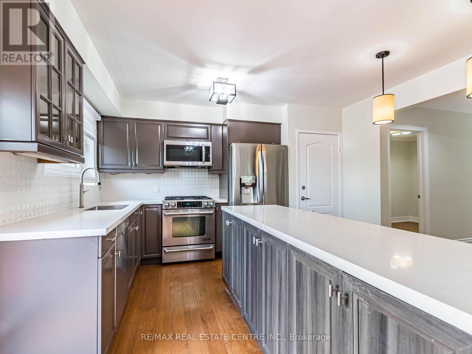 3331 Etude Drive, Mississauga, Ontario  L4T 1T4 - Photo 15 - W12430579