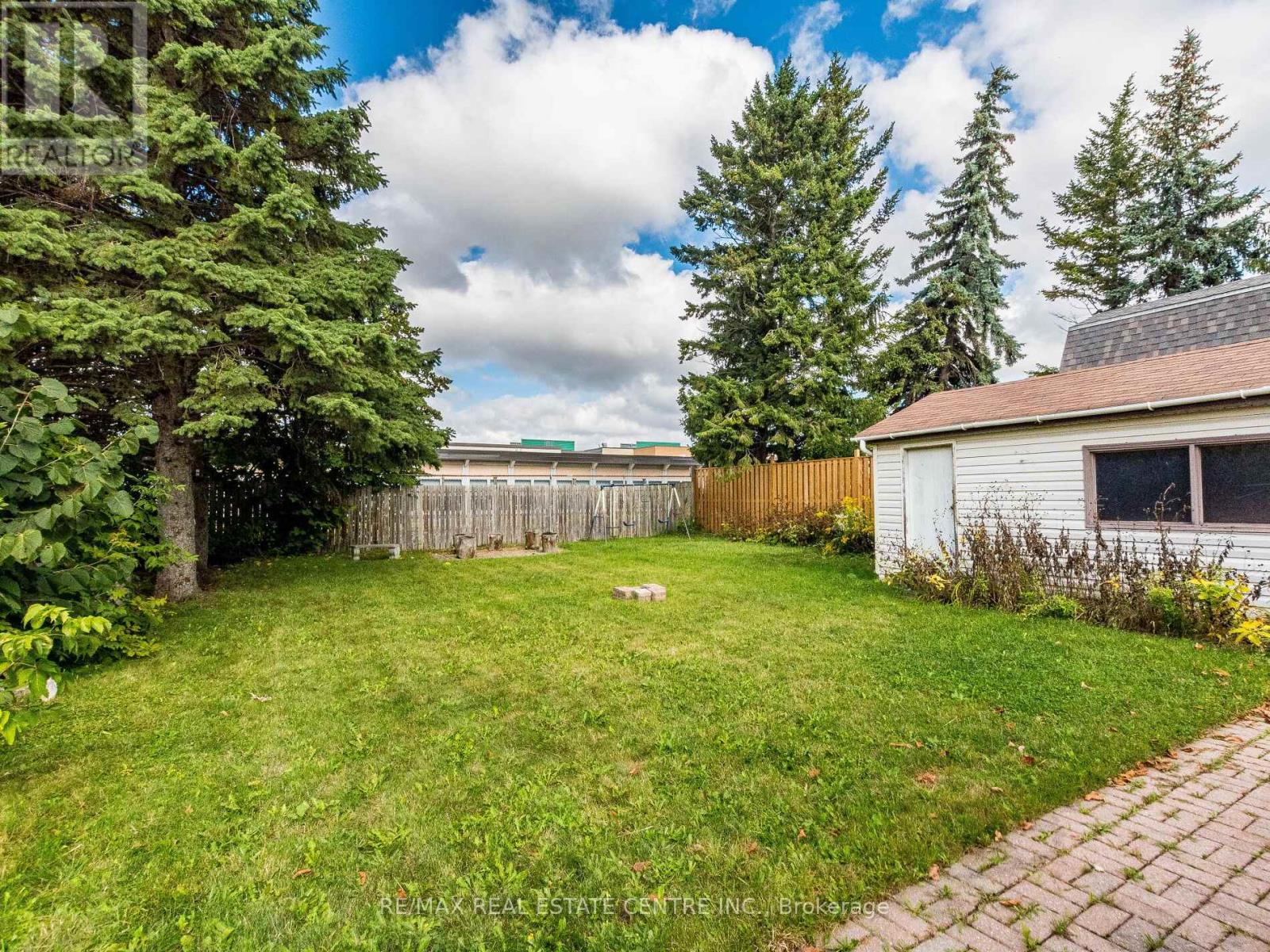 3331 Etude Drive, Mississauga, Ontario  L4T 1T4 - Photo 34 - W12430579