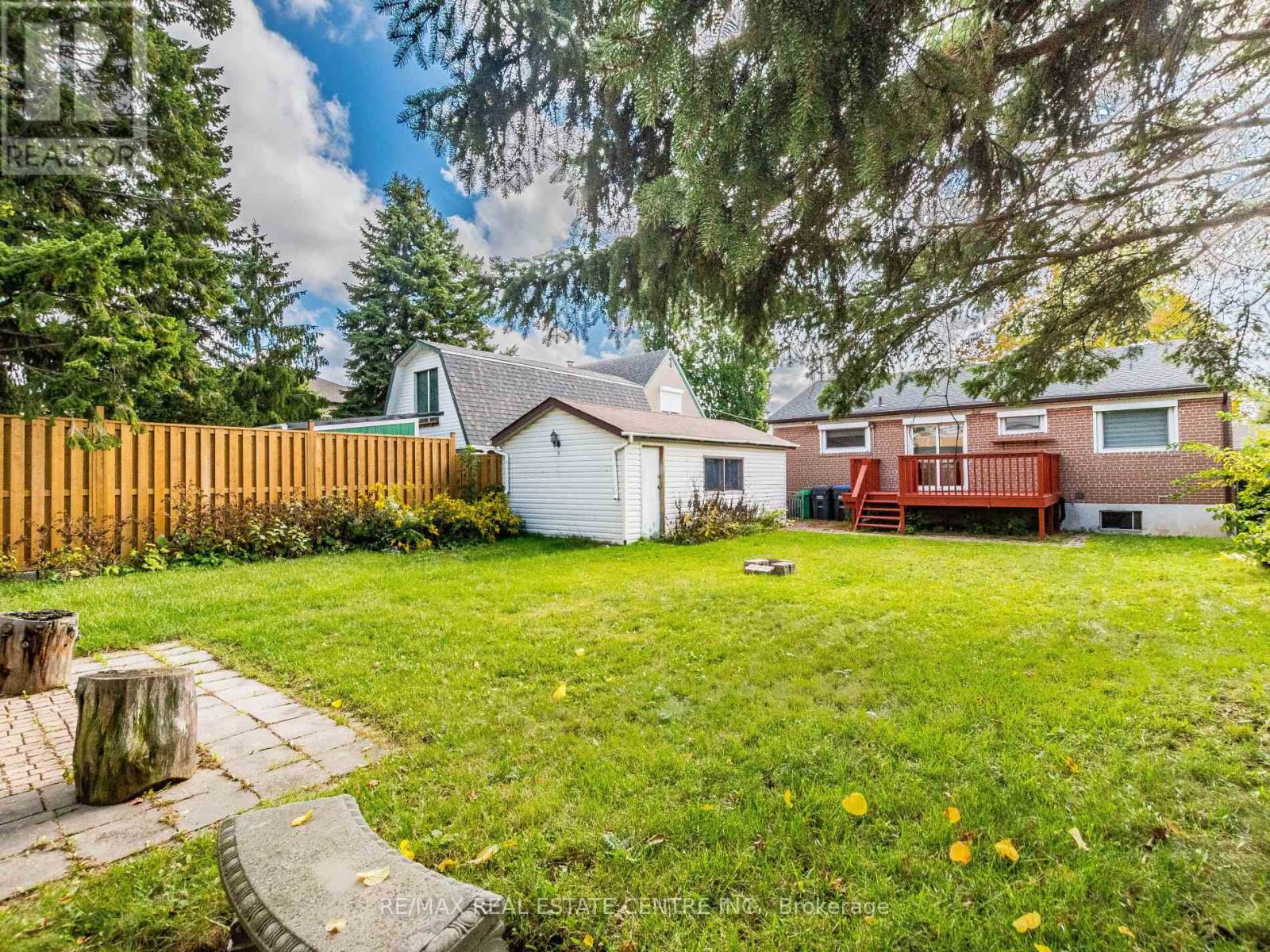 3331 Etude Drive, Mississauga, Ontario  L4T 1T4 - Photo 35 - W12430579