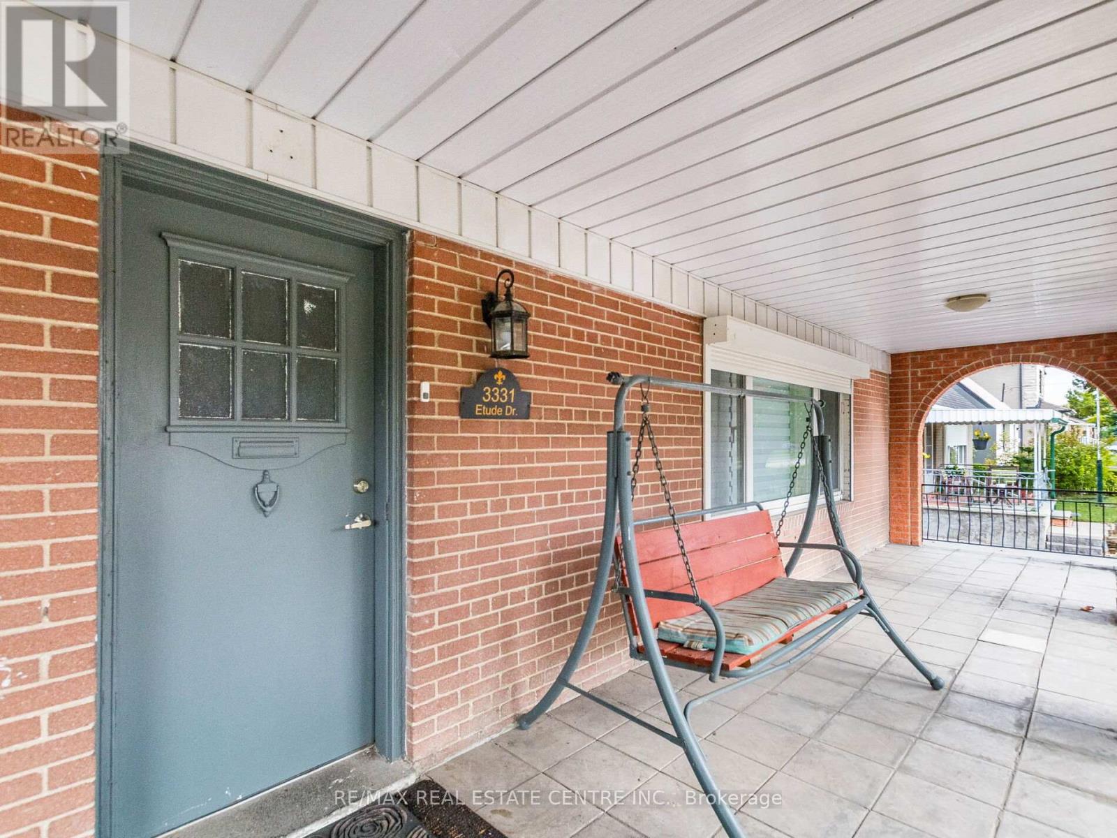 3331 Etude Drive, Mississauga, Ontario  L4T 1T4 - Photo 6 - W12430579