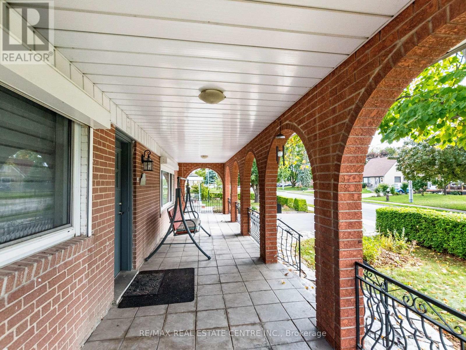 3331 Etude Drive, Mississauga, Ontario  L4T 1T4 - Photo 8 - W12430579