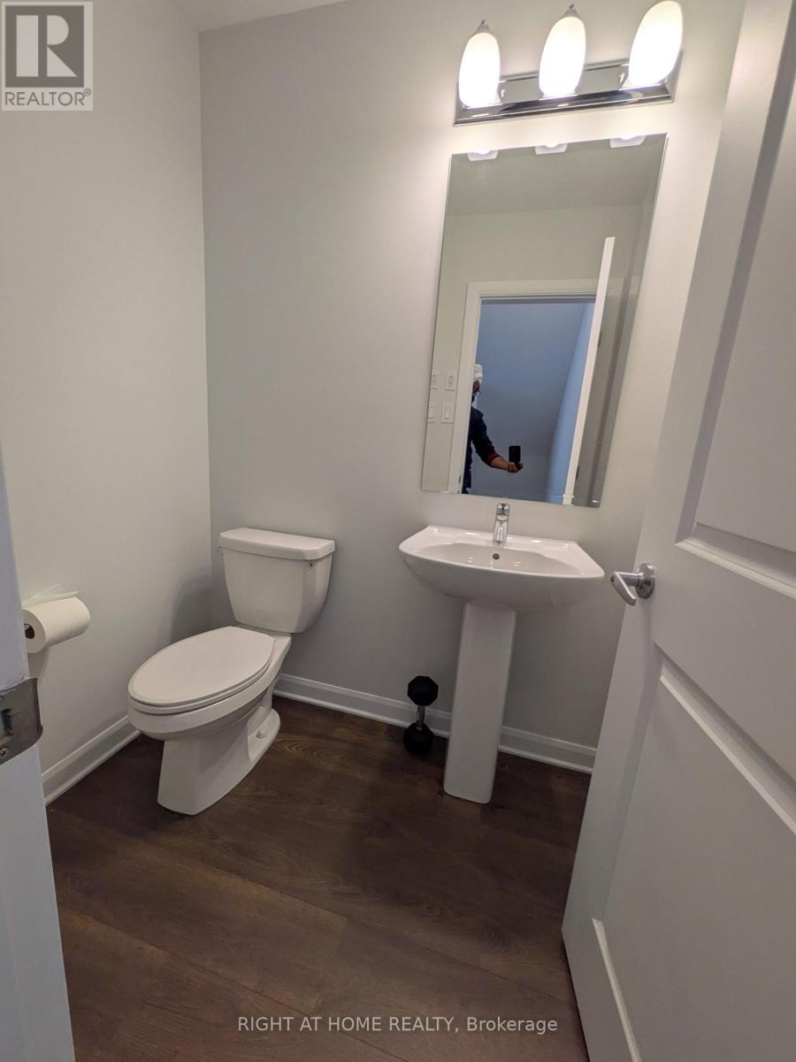 304 Clearpath Private, Ottawa, Ontario  K2T 0S7 - Photo 13 - X12430594