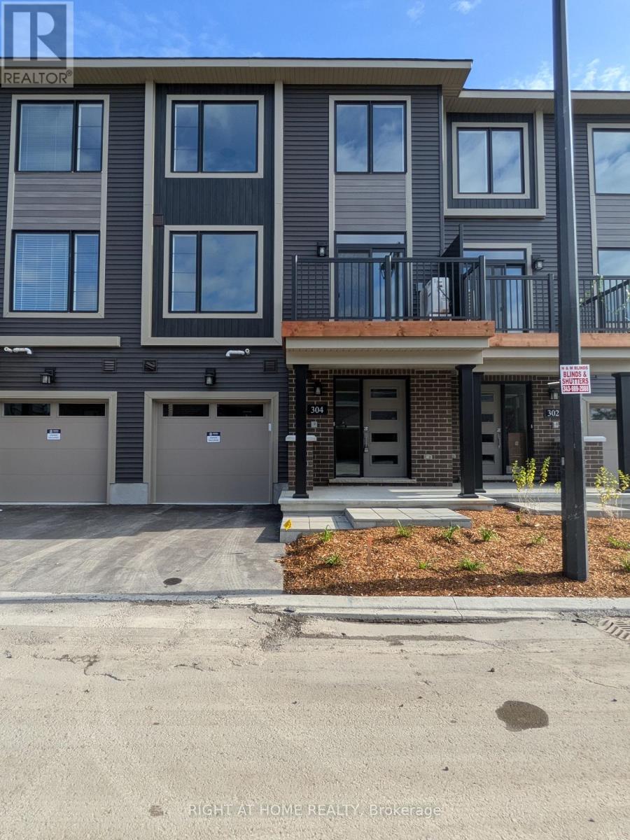 304 Clearpath Private, Ottawa, Ontario  K2T 0S7 - Photo 15 - X12430594