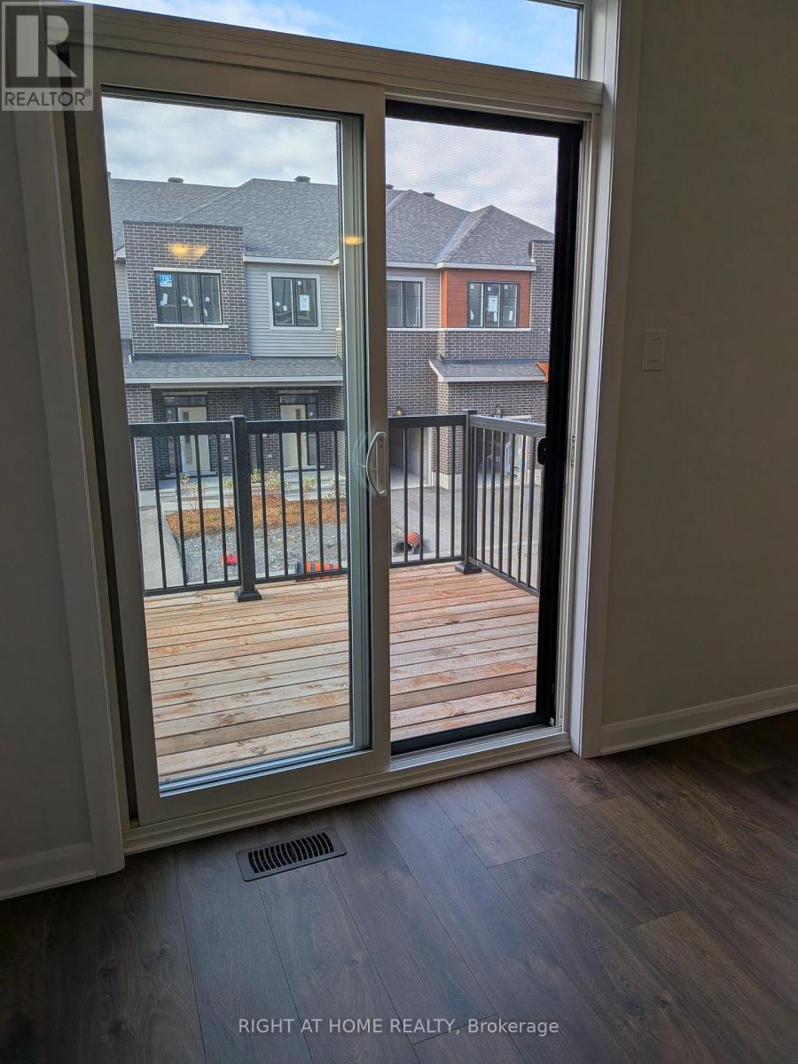 304 Clearpath Private, Ottawa, Ontario  K2T 0S7 - Photo 34 - X12430594