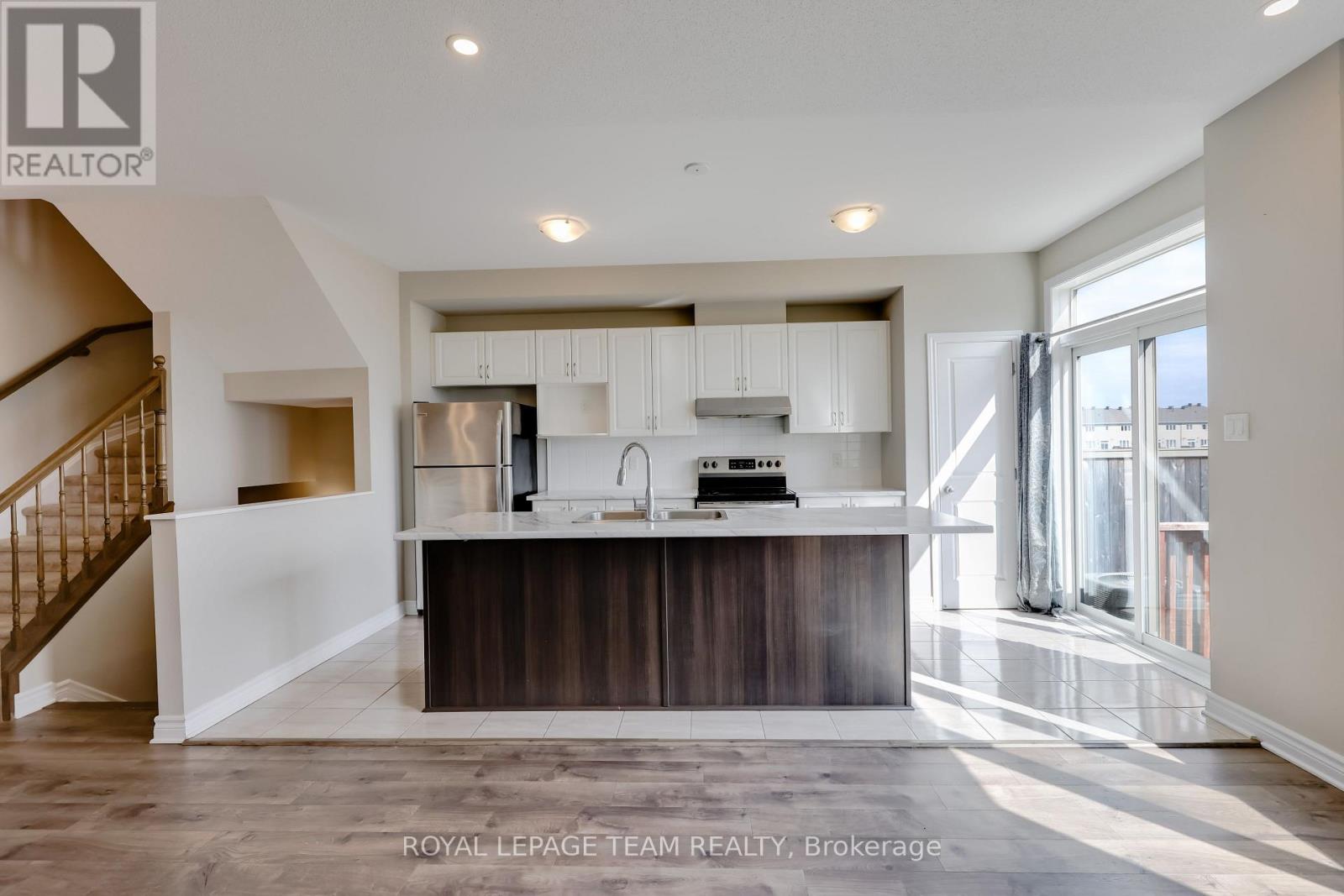 233 Kimpton Drive, Ottawa, Ontario  K2S 2H9 - Photo 10 - X12430605