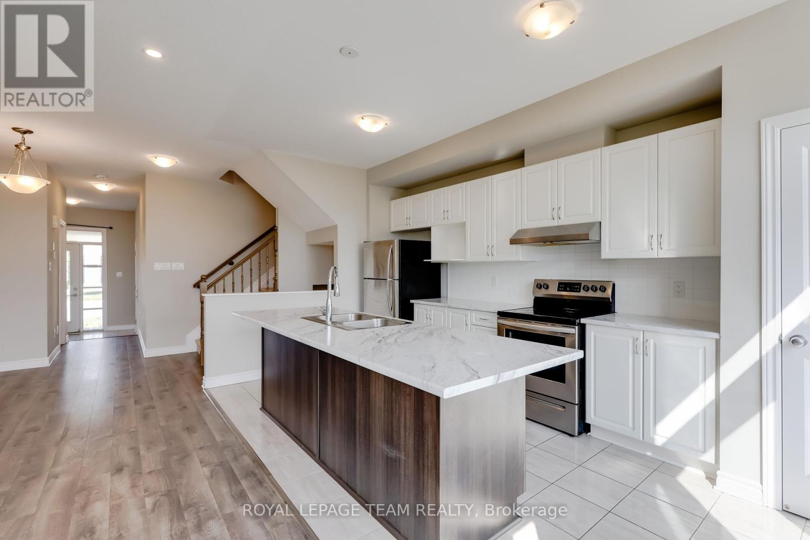 233 Kimpton Drive, Ottawa, Ontario  K2S 2H9 - Photo 11 - X12430605